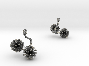 Earrings with two small flowers of the Garlic in Polished Silver