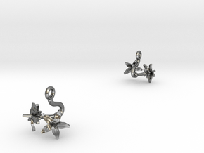 Earrings with two small flowers of the Tomato in Polished Silver