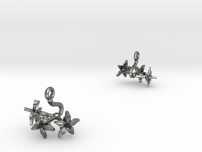 Earrings with three small flowers of the Tomato in Polished Silver