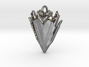 Crown Dárt Pendant in Fine Detail Polished Silver: Medium