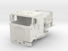 1/50 White road commander sleeper cab no visor COE in White Natural Versatile Plastic