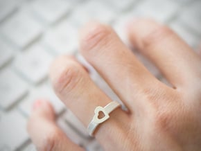 Simple Love Heart Ring - Size 5 in Natural Silver