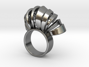 Nasu Ring Size 6 in Polished Silver