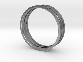 Nice modern ring : symmetrie at work in Natural Silver