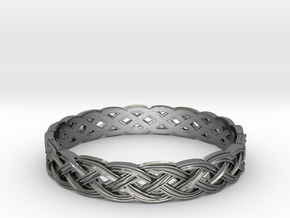 Hieno Delicate Celtic Knot Size 11 in Fine Detail Polished Silver