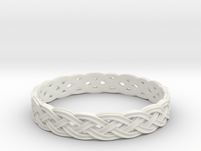 Hieno Delicate Celtic Knot Size 9 in White Natural Versatile Plastic