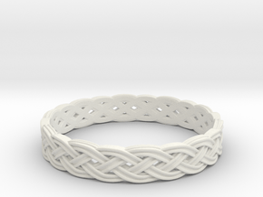 Hieno Delicate Celtic Knot Size 6 in White Natural Versatile Plastic