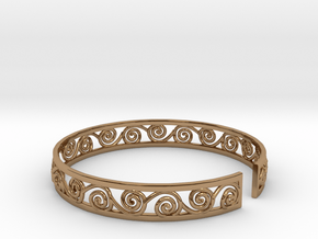 Bracelet traditional pattern in Polished Brass