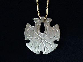 Sand Dollar Pendant in Smooth Fine Detail Plastic