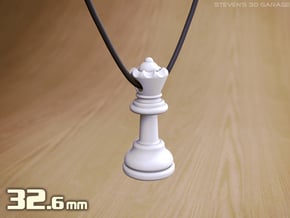 PENDANT : CHESS QUEEN (small - 32.6mm) in White Natural Versatile Plastic