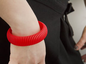 Medium Size - Cutted Ellipse Bracelet in Red Processed Versatile Plastic