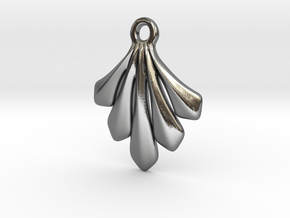 Leaf shaped pendant in Polished Silver
