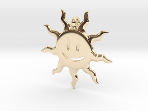 Smiling sun pendant in 14k Gold Plated Brass