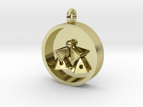 Pyramid Kiss Pendant in 18K Gold Plated