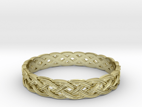 Hieno Delicate Celtic Knot Size 10 in 18K Gold Plated