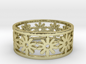 35 Daisy V5 Ring Size 7.5 in 18K Gold Plated