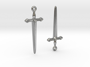Dagger Earrings01 in Natural Silver