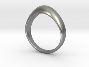 Simple Vintage Ring Design in Natural Silver