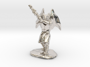 Dragonborn Duskblade in Robe with Greatsword in Platinum