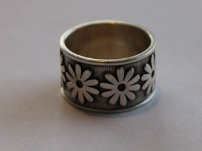 31 Daisy ring Ring Size 7 in Polished Silver