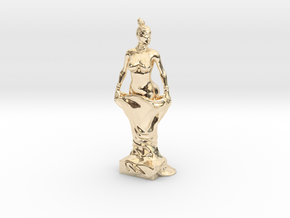 Kim Kardashian sculpture in 14K Yellow Gold