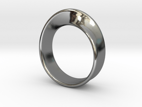 Moebius Ring 18.0 in Fine Detail Polished Silver