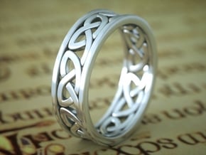 Celtic Ring 8 in Polished Silver