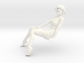 Lady sitting-013 scale 1/20 Passed in White Processed Versatile Plastic: 1:20