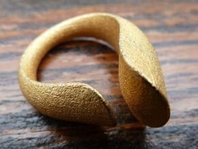 Tactile Bold Flame - Size 6 in Polished Gold Steel
