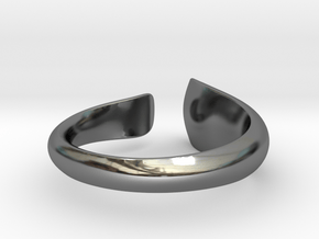 Tactile Flame - Size 5 in Fine Detail Polished Silver