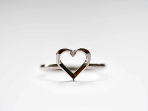 Heartstrings Ring (US 6) in Fine Detail Polished Silver