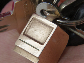 Macintosh SE/Plus Keychain item [25mm] in Natural Bronze
