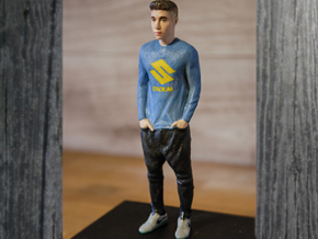 Justin Bieber Figure 1:9 in Full Color Sandstone