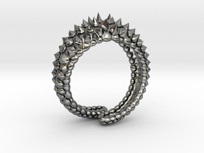 Reptile Ring in Fine Detail Polished Silver