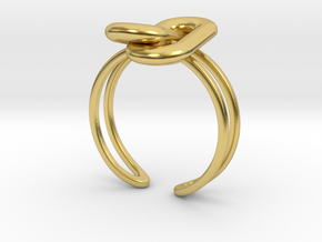 Crossed links [sizable ring] in Polished Brass
