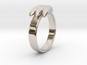 Jewelry Engagement Banana Ring in Platinum