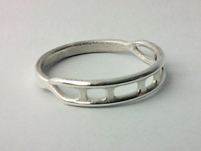 Biota Ring in Polished Silver