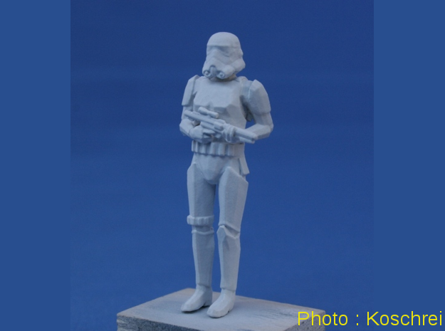 Stormtrooper in position of Attention in Tan Fine Detail Plastic: 1:43