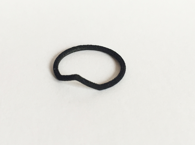 V ring (small) in Black Natural Versatile Plastic