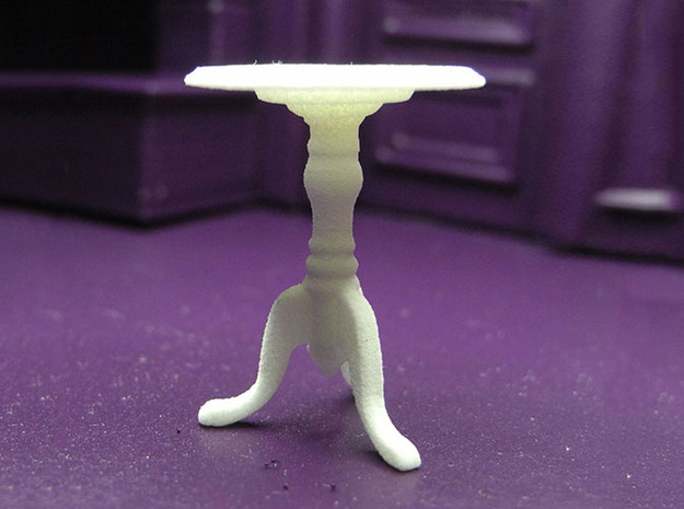 1:24 Colonial Side Table in White Natural Versatile Plastic