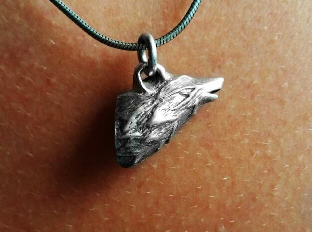 Wolf Head Pendant in Polished Silver