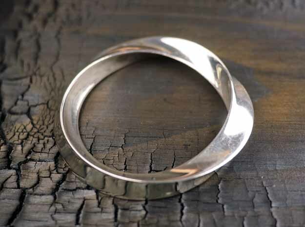 Heavy Bangle in Polished Silver
