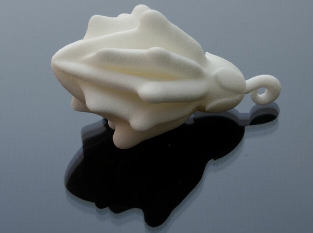 Laurel Charm in White Processed Versatile Plastic