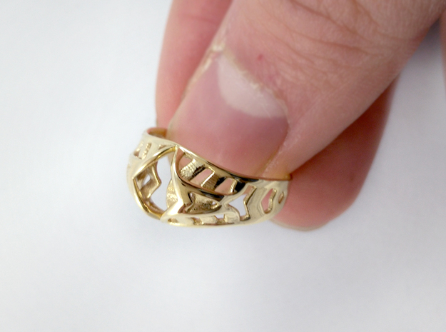 Crown Ring in Polished Brass: 8 / 56.75