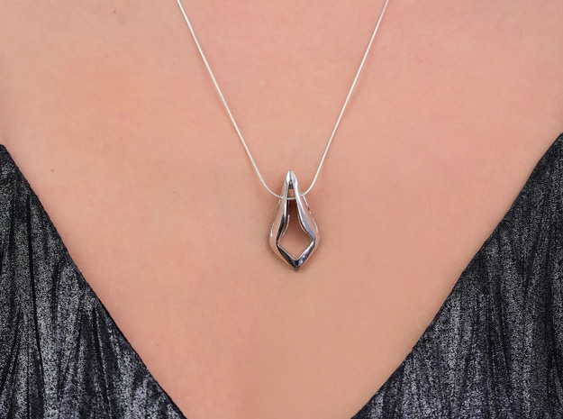 Floating Free, Pendant. Smooth Elegance in Polished Silver