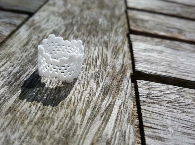 Honeycomb Band Edge Ring in White Natural Versatile Plastic: 6 / 51.5