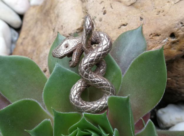 Snake pendant
