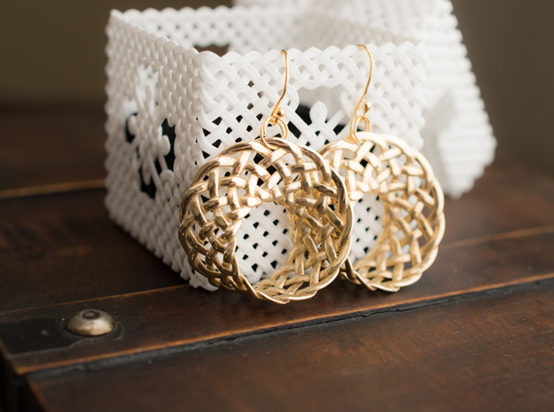 Woven Mobius Earrings in Polished Brass