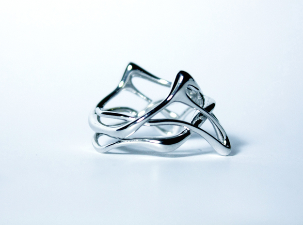 Melpomène Ring in Fine Detail Polished Silver: 3 / 44