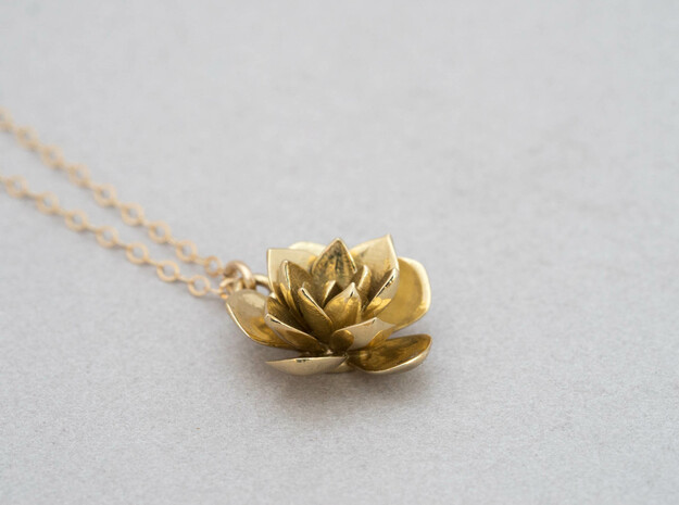 Rosette Succulent Pendant in Polished Brass